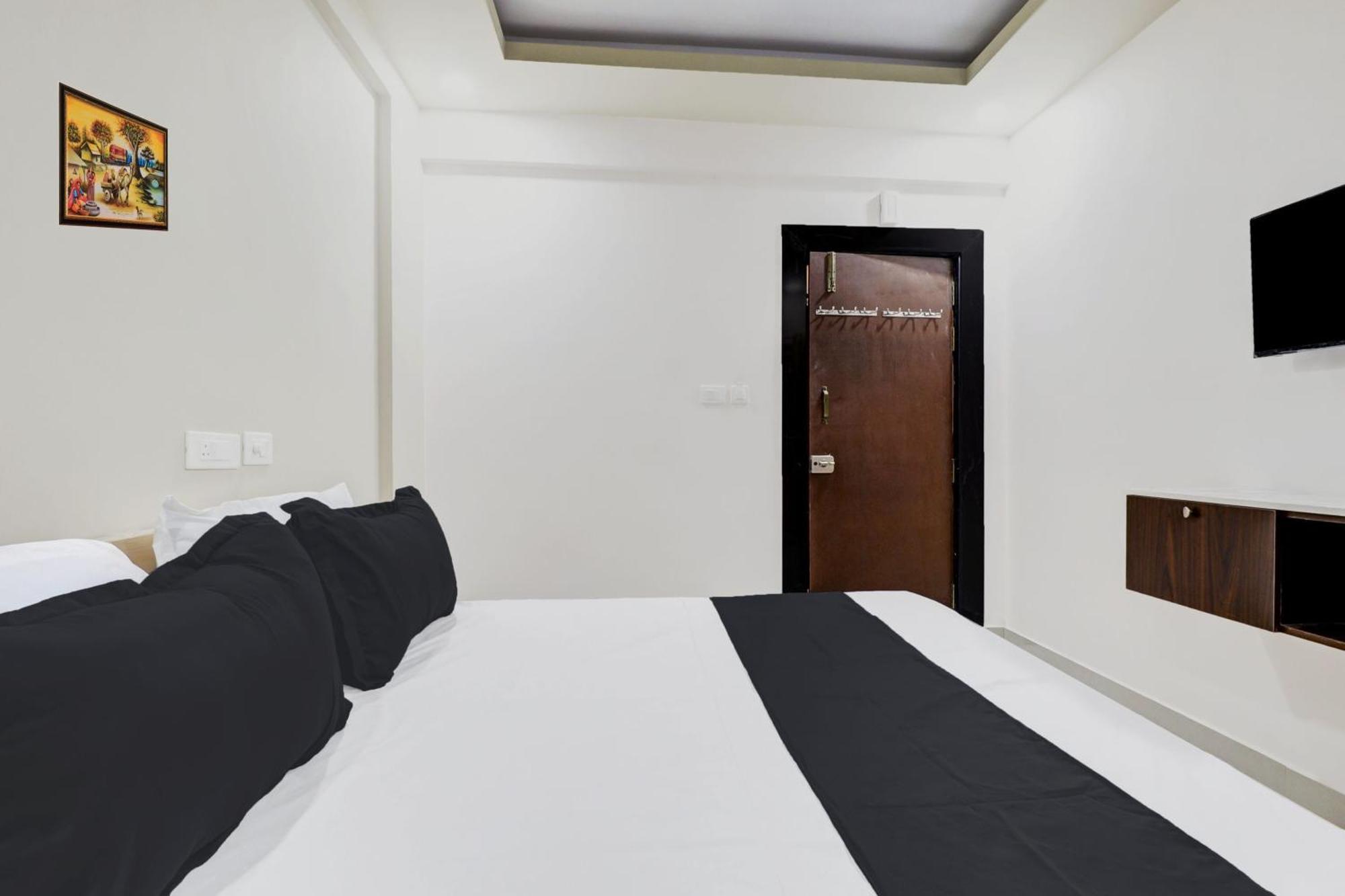 Super Hotel O Sri Harshitha Grand Near Zudio - Star Bazaar, Kundalhalli Gate Бангалор Экстерьер фото