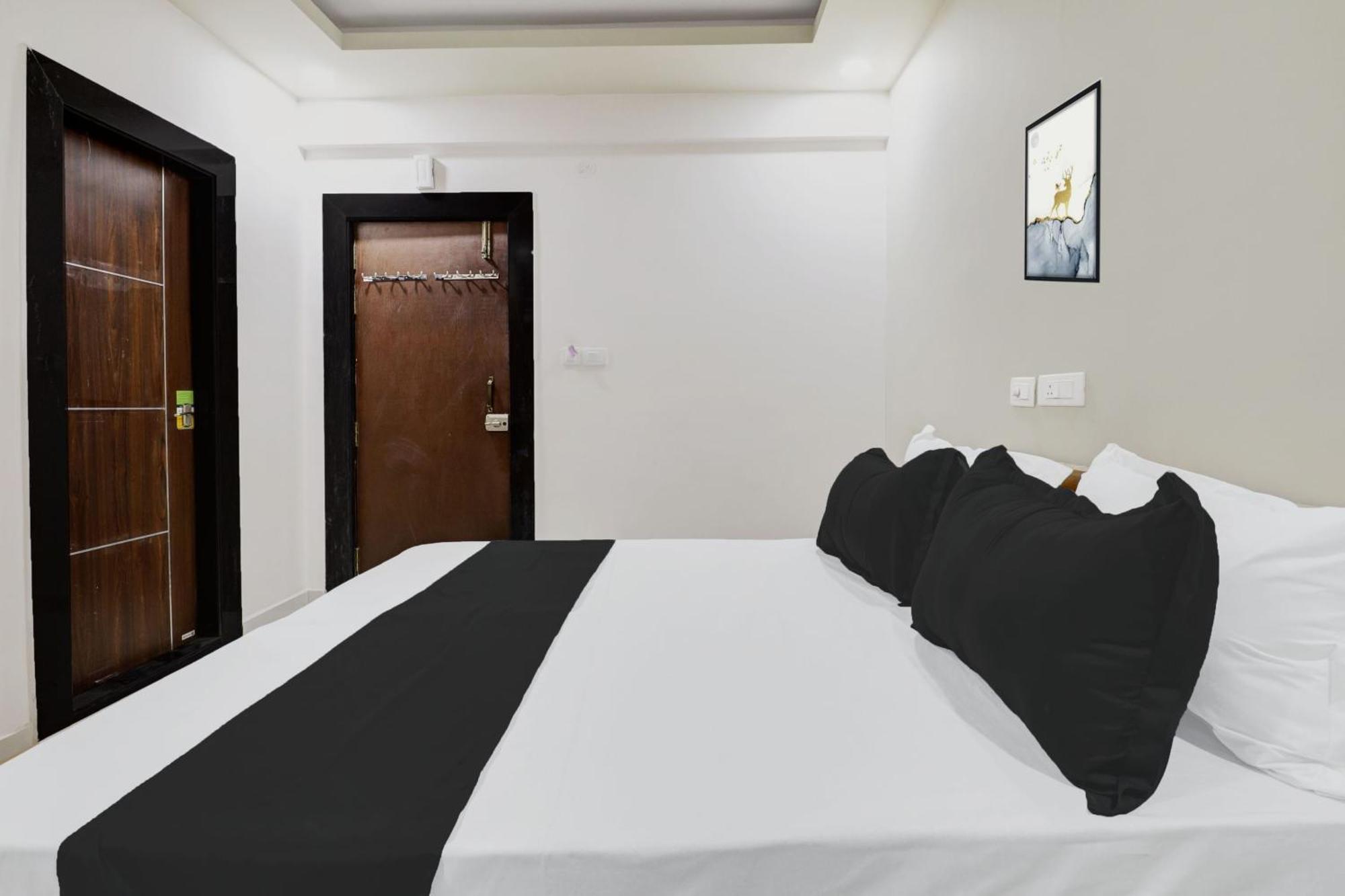 Super Hotel O Sri Harshitha Grand Near Zudio - Star Bazaar, Kundalhalli Gate Бангалор Экстерьер фото