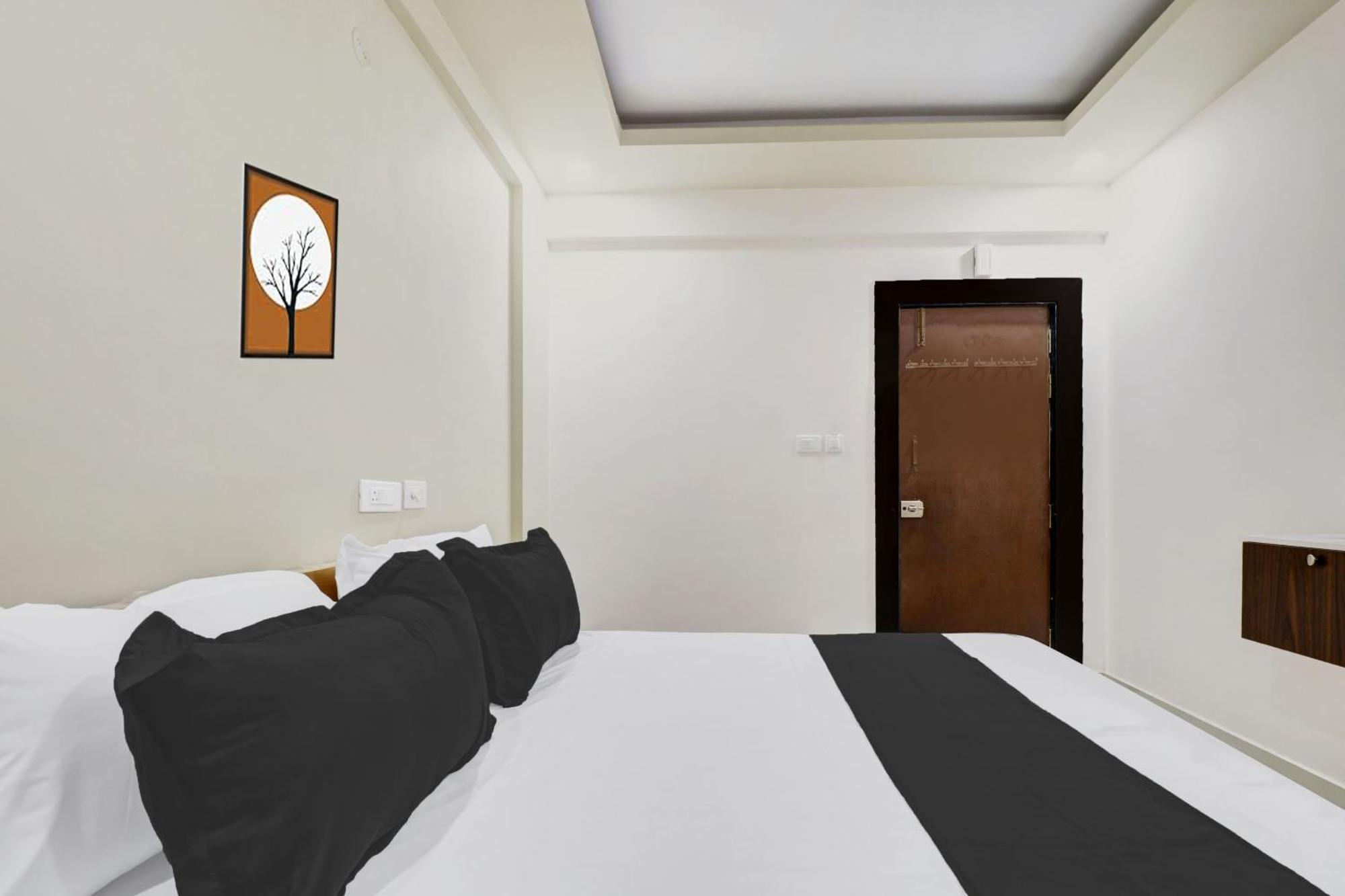 Super Hotel O Sri Harshitha Grand Near Zudio - Star Bazaar, Kundalhalli Gate Бангалор Экстерьер фото